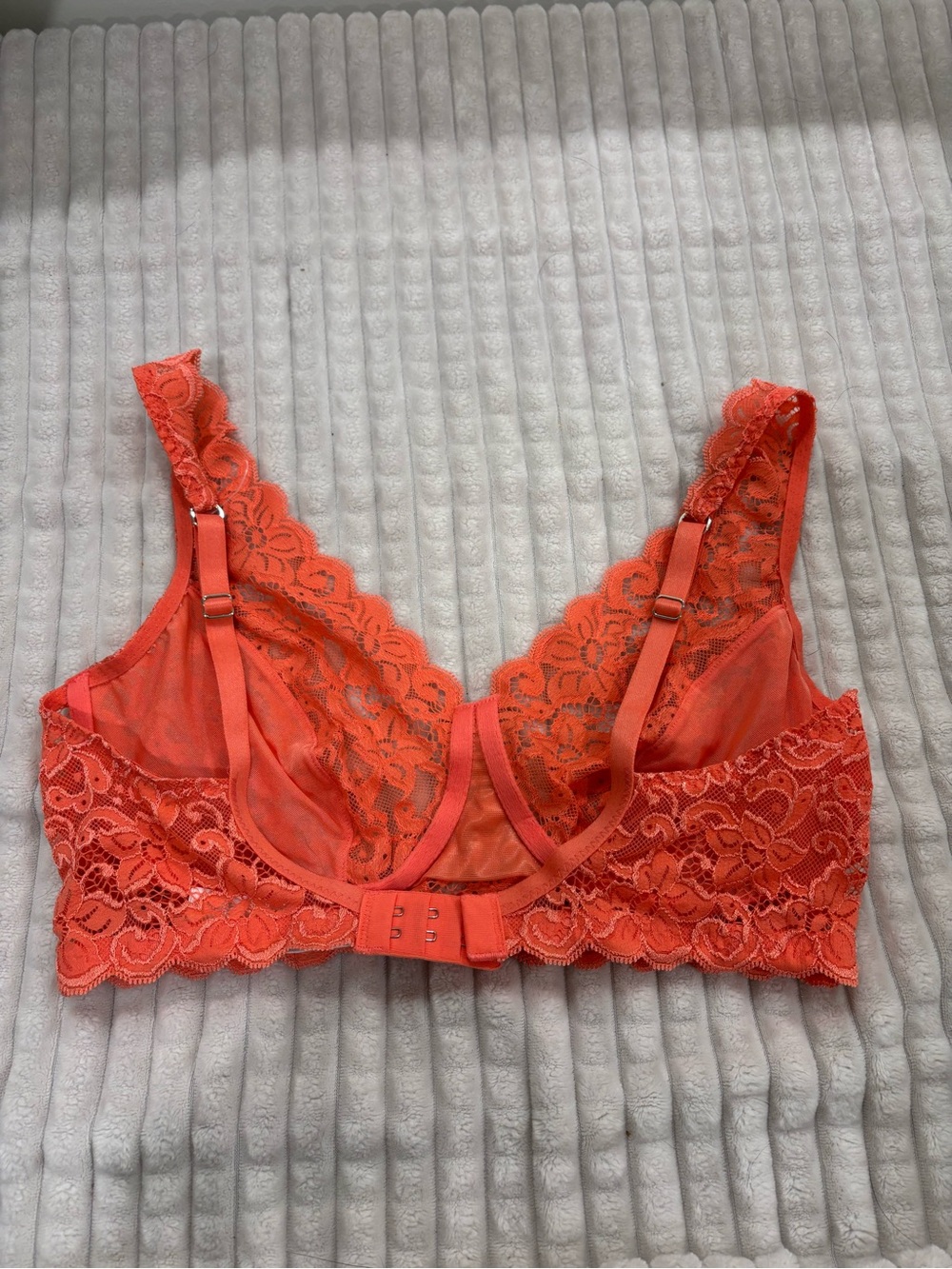 Hanro Vibrant Orange Lace Bralette with Scalloped Trim - Picture 3 of 8